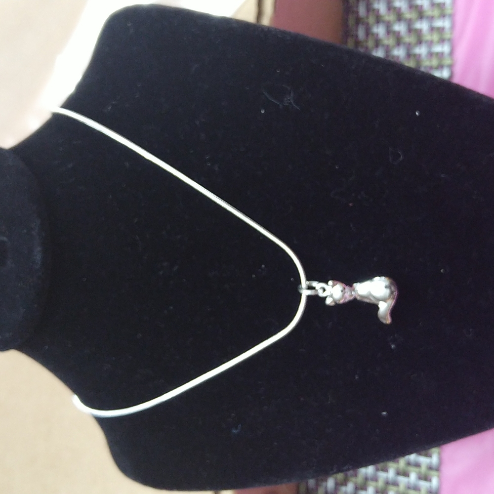 Necklace - Picture 7 of 10